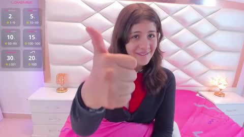 Sweetie Mia online show from 1, 3, 2025