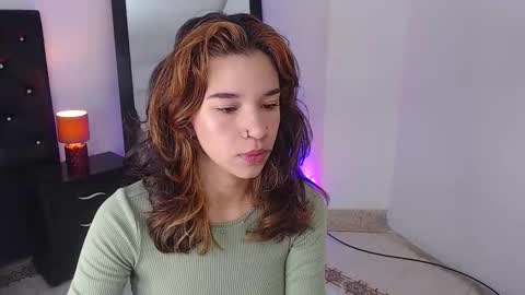 miascarlet_16 online show from 28, 11, 2025
