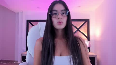 Mia online show from 25, 2, 2025