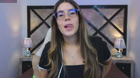 Mia online show from 11, 5, 2026