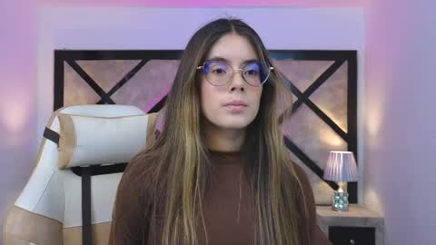 Mia online show from 19, 5, 2026