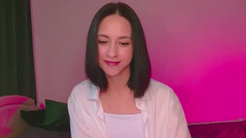 Mia online show from 15, 9, 2025