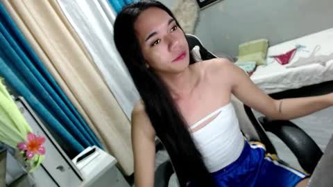 Mia online show from 5, 1, 2025