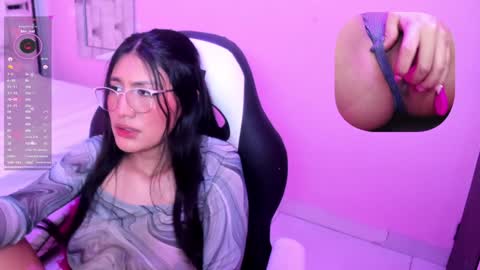 mia online show from 30, 1, 2025