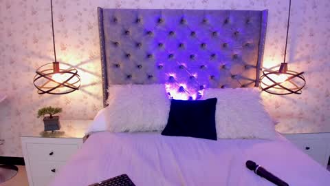 Mia winx  online show from 24, 12, 2024