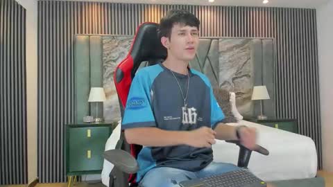 Michael online show from 3, 10, 2025