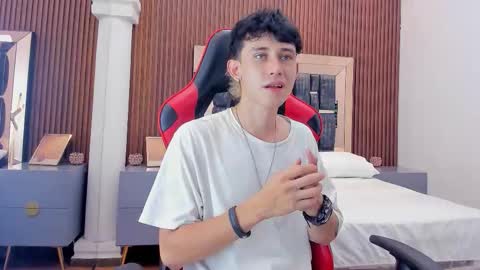 Michael online show from 17, 10, 2025