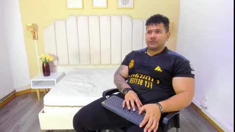 MICHAEL online show from 4, 10, 2025