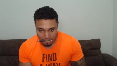 Snapshot of michelle_allen0104 chatting on 14, 11, 2025 michelle_allen0104 online show from 14, 11, 2025