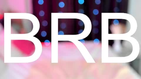 Snapshot of michelle_blond chatting on 14, 12, 2024 michelle_blond online show from 14, 12, 2024