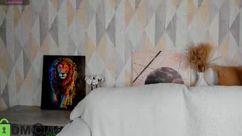 Snapshot of michelle_blond chatting on 12, 9, 2025 michelle_blond online show from 12, 9, 2025