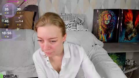 Snapshot of michelle_blond chatting on 21, 10, 2025 michelle_blond online show from 21, 10, 2025