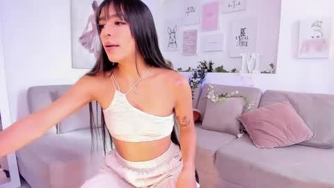 Snapshot of michelle_se chatting on 4, 1, 2025 Michelle online show from 4, 1, 2025