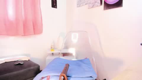 Snapshot of michelle_se chatting on 12, 3, 2025 Michelle online show from 12, 3, 2025