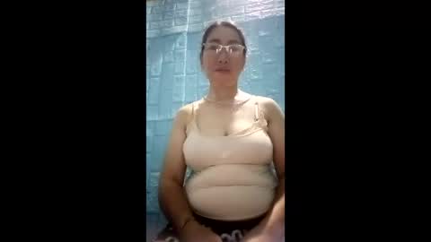 Snapshot of mickye00 chatting on 6, 5, 2026 Miky online show from 6, 5, 2026