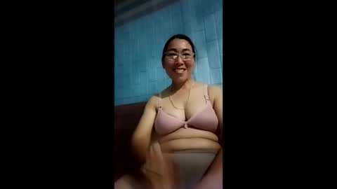 Snapshot of mickye00 chatting on 11, 5, 2026 Miky online show from 11, 5, 2026