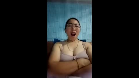 Snapshot of mickye00 chatting on 22, 5, 2026 Miky online show from 22, 5, 2026