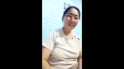 Snapshot of mickye00 chatting on 25, 5, 2026 Miky online show from 25, 5, 2026