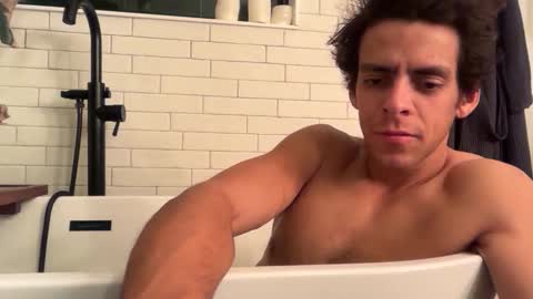 Snapshot of micomoney chatting on 28, 11, 2025 micomoney online show from 28, 11, 2025