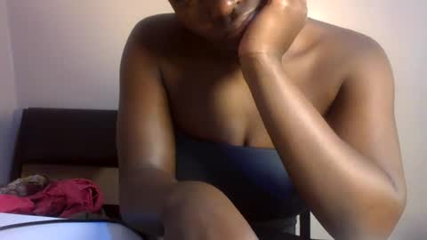 Snapshot of midnightt_curves chatting on 1, 7, 2026 midnightt_curves online show from 1, 7, 2026