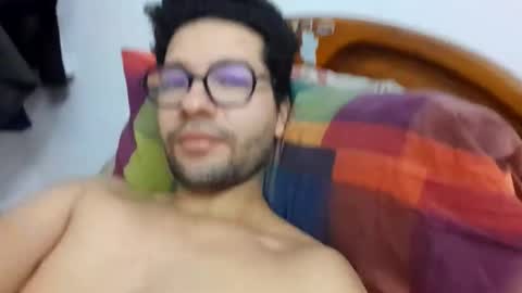 Snapshot of midoumas1 chatting on 30, 11, 2025 Sam online show from 30, 11, 2025