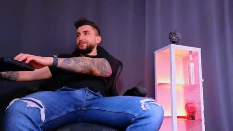 MightyAaron online show from 8, 3, 2025