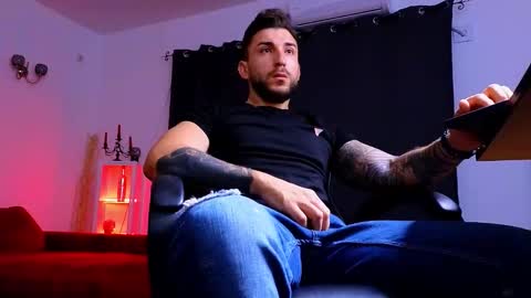 MightyAaron online show from 12, 9, 2025