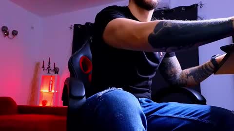 MightyAaron online show from 3, 10, 2025