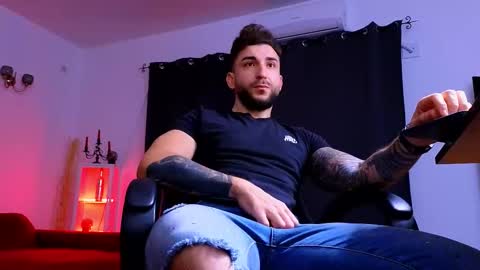 MightyAaron online show from 11, 11, 2025