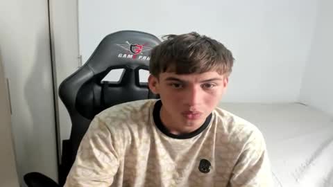 Miguel Hernandez online show from 22, 9, 2025