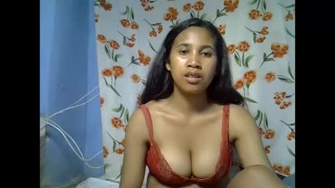 Snapshot of mihpretties chatting on 28, 11, 2025 mihpretties online show from 28, 11, 2025