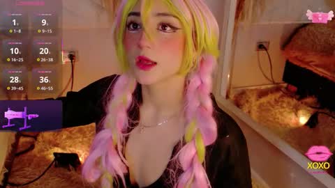   online show from 4, 12, 2025