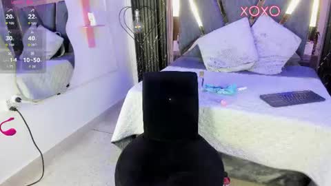 miia_deluxe_ online show from 17, 6, 2026