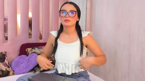 Snapshot of miia_palmerr chatting on 14, 10, 2025 Mia online show from 14, 10, 2025