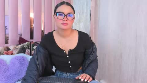 Snapshot of miia_palmerr chatting on 16, 10, 2025 Mia online show from 16, 10, 2025