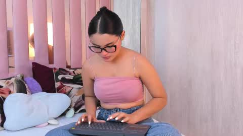 Snapshot of miia_palmerr chatting on 17, 10, 2025 Mia online show from 17, 10, 2025