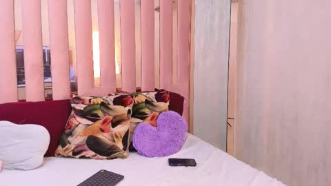 Snapshot of miia_palmerr chatting on 19, 10, 2025 Mia online show from 19, 10, 2025