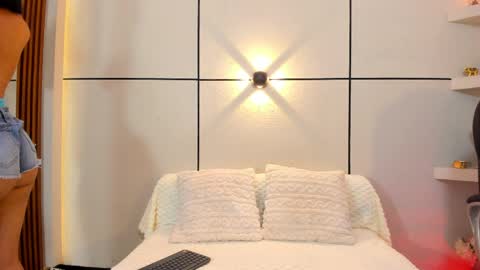    online show from 9, 4, 2026