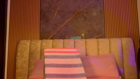 miia scoott  online show from 20, 12, 2025