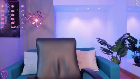 Miia 3 online show from 24, 11, 2025