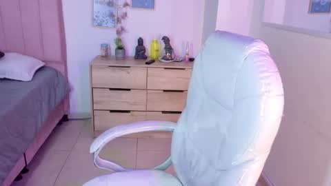 Snapshot of miia_thompson_1 chatting on 20, 6, 2026 M I I A online show from 20, 6, 2026