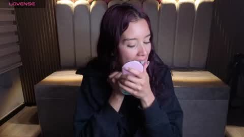 miiaa_evans1 online show from 6, 7, 2026