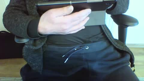 mik online show from 5, 3, 2025