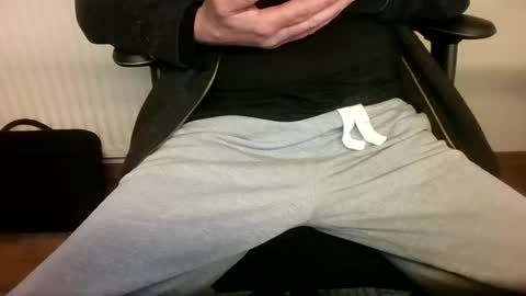 mik online show from 27, 10, 2025