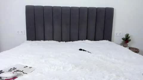 Mika online show from 4, 3, 2025