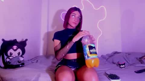 mika_velvet online show from 20, 9, 2025