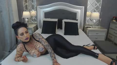 Mikaela online show from 18, 4, 2026