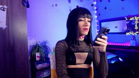 mikaelarangel online show from 4, 12, 2025