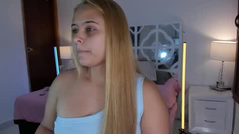 Mikaela blondie bigass online show from 15, 2, 2026