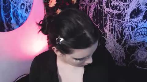 Mika online show from 15, 3, 2026